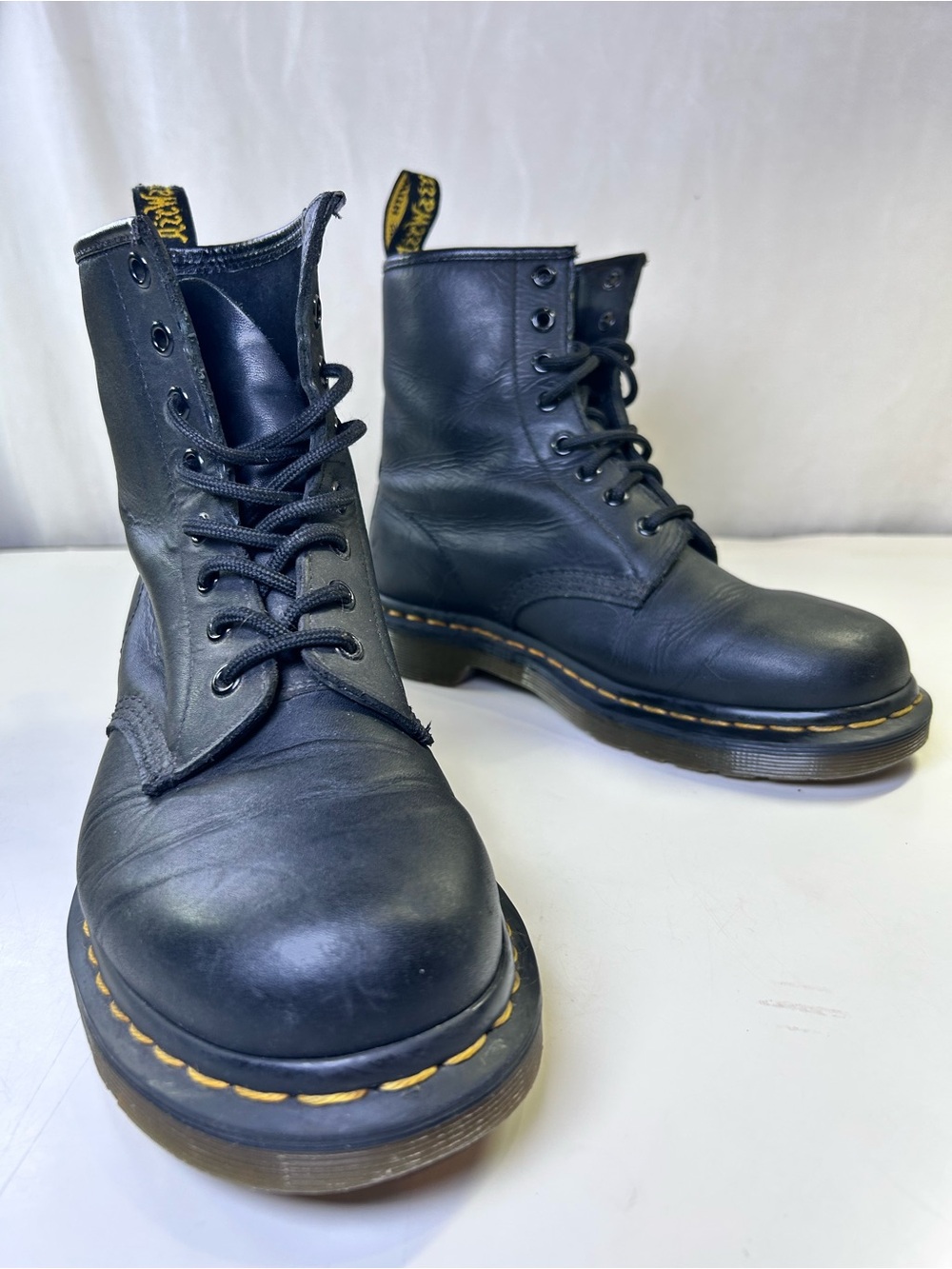 Dr. Martens 1460 Smooth Leather 8-Eye Lace-Up Boots Black US Women’s 7 / Men’s 6